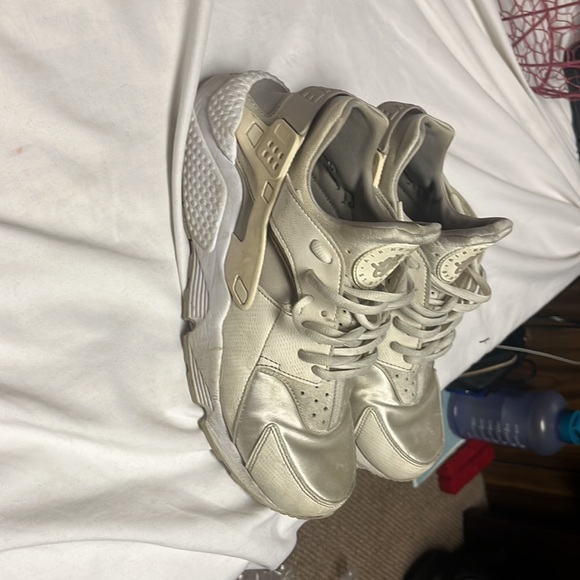 Shoes(off white) - Picture 4 of 4